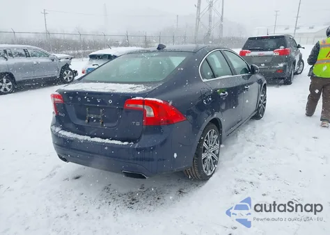 2014 Volvo S60 T5 из США, поврежденный, VIN YV1612FS2E2295507